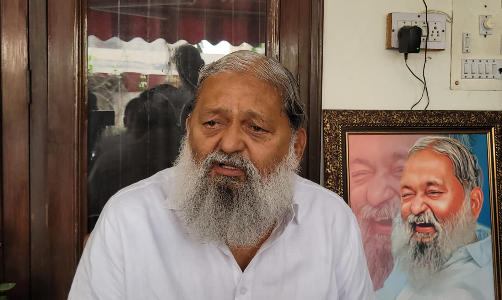 अनिल विज का हुड्डा पर तंज : जनता ने इनकी 'पतंग काट दी' वो अब 'संभल नहीं पा रहे हैं'
